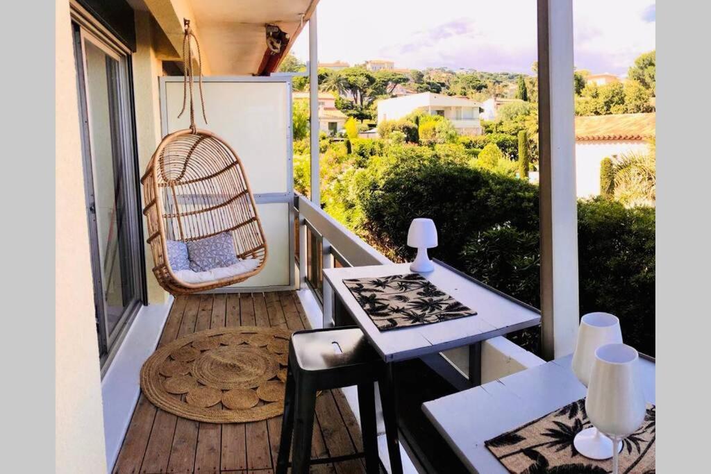 Charmant Studio Avec Terrasse Vue Mer A 50 M แซ็งต์-แมกซีม ภายนอก รูปภาพ