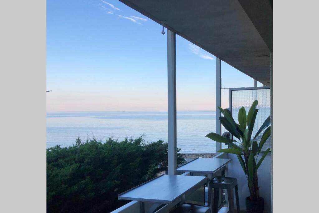 Charmant Studio Avec Terrasse Vue Mer A 50 M แซ็งต์-แมกซีม ภายนอก รูปภาพ